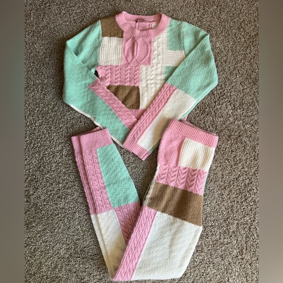 2-piece Sweater Set - Picture 4 of 4